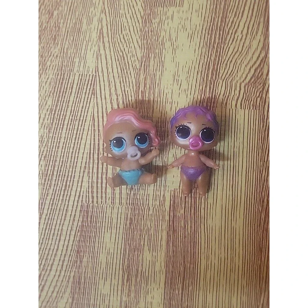 LOL Color Change 2 Lot Lil Sisters Doll